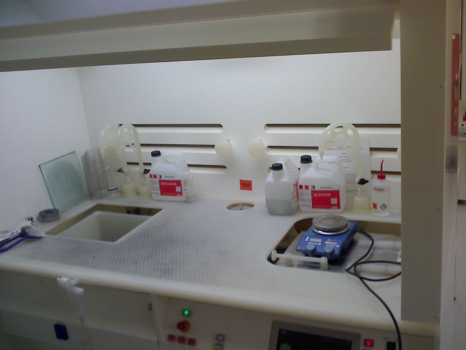 Picture of Fume Hood - Solvent - Polishing preparation